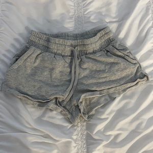 Ivory Ella shorts 🐘